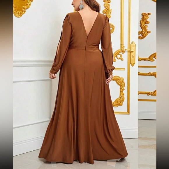 Plus size Bishop Sleeve, V-neckline dress main image 1